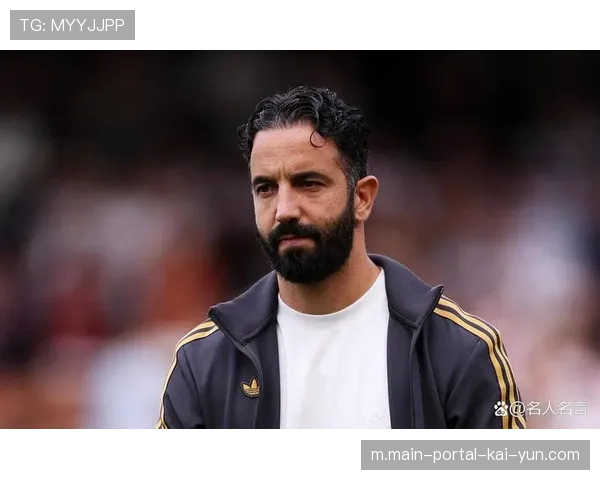 阿莫林未安排中场回撤串联 曼联后场盲目长传成功率仅38%